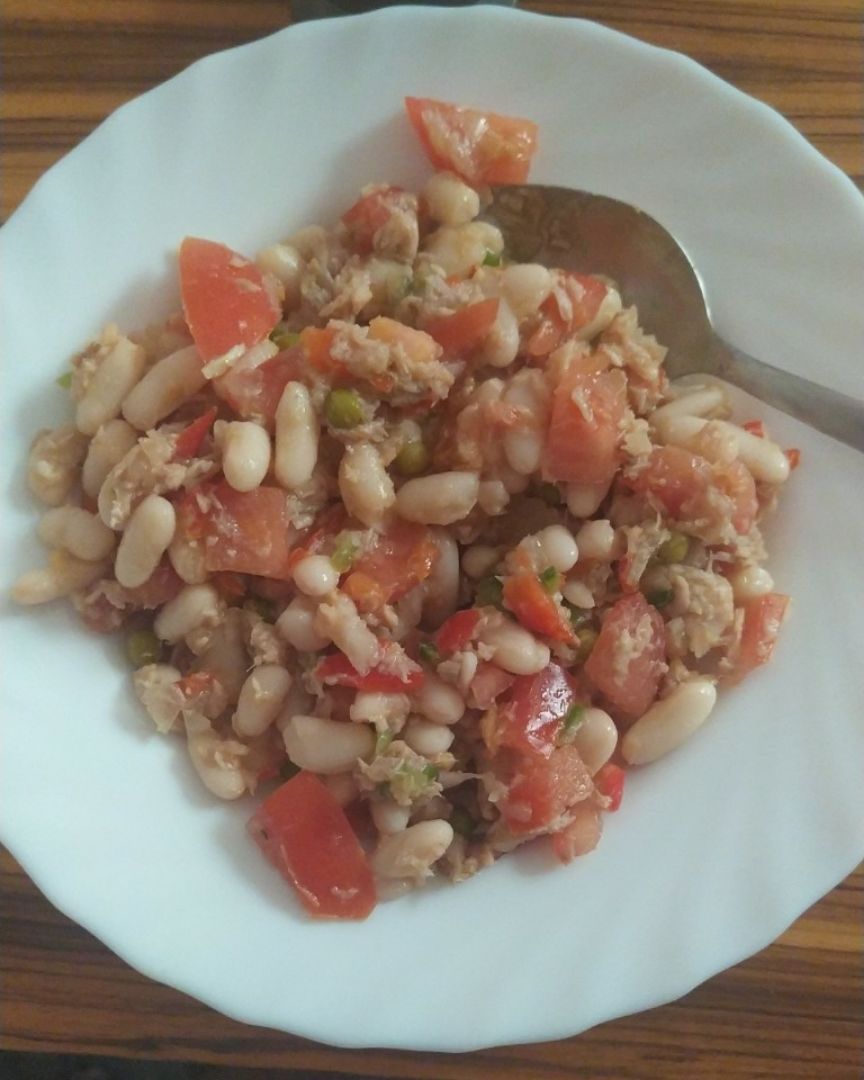 Ensalada de Alubias blancas (fresquita y rica) Ensalada de Alubias blancas (fresquita y rica)