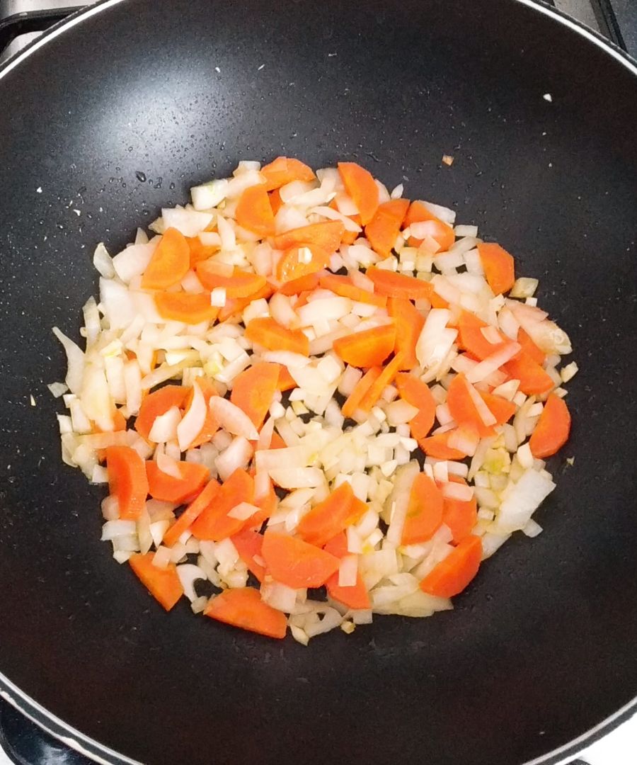 Curry de garbanzos y verdura Paso 1 Curry de garbanzos y verdura Paso 1