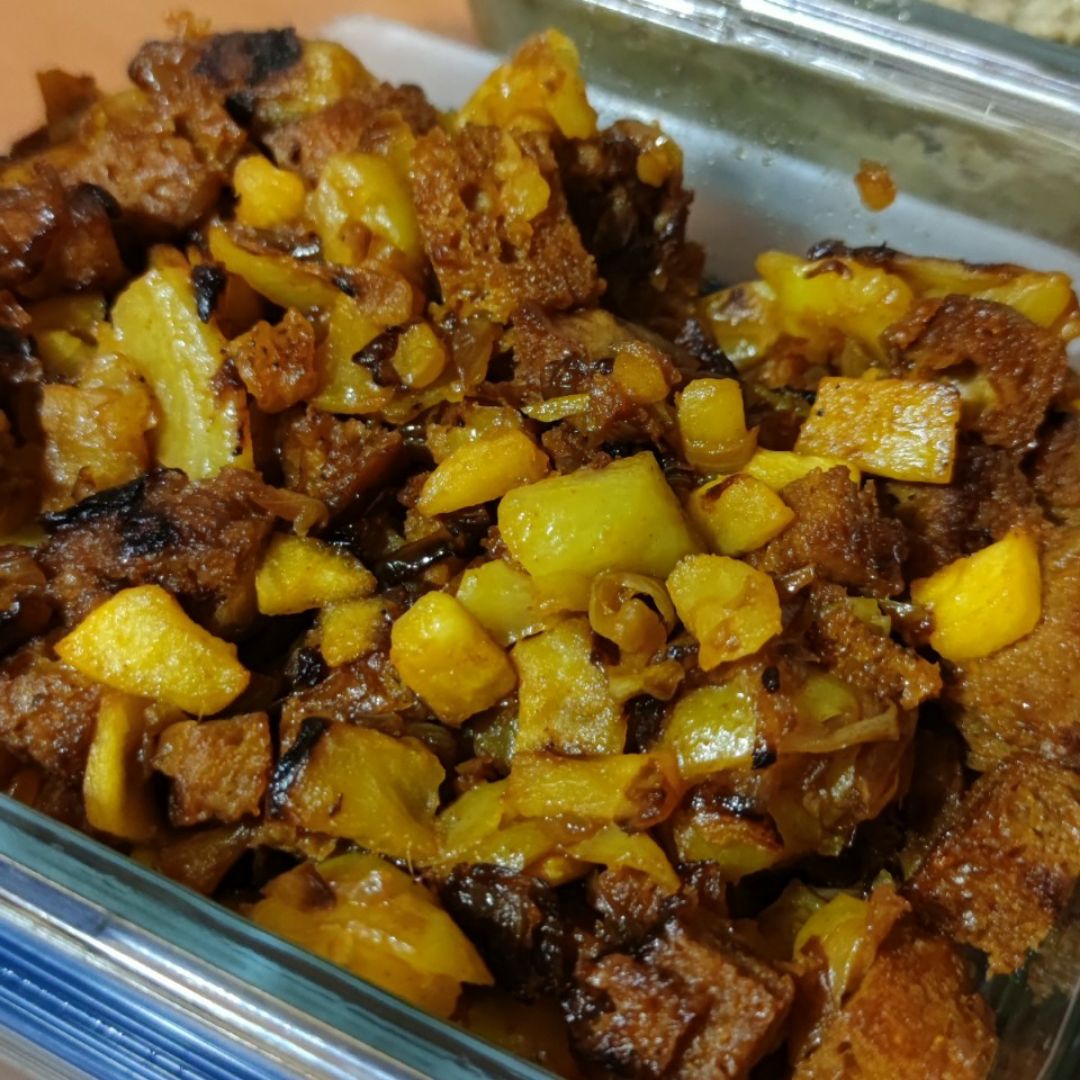 Seitán con papas y un toque dulce Seitán con papas y un toque dulce