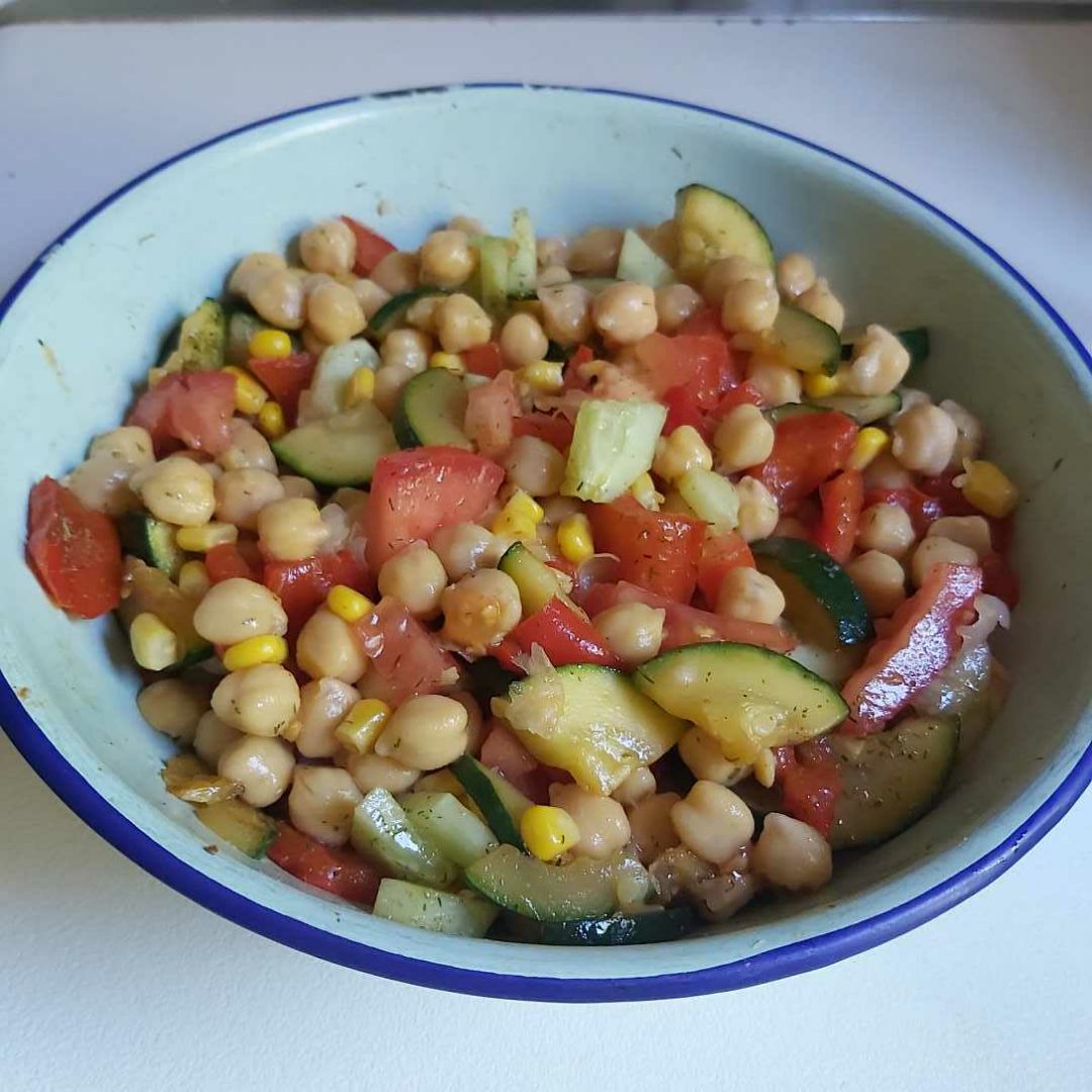 Ensalada de Garbanzos veraniega Ensalada de Garbanzos veraniega