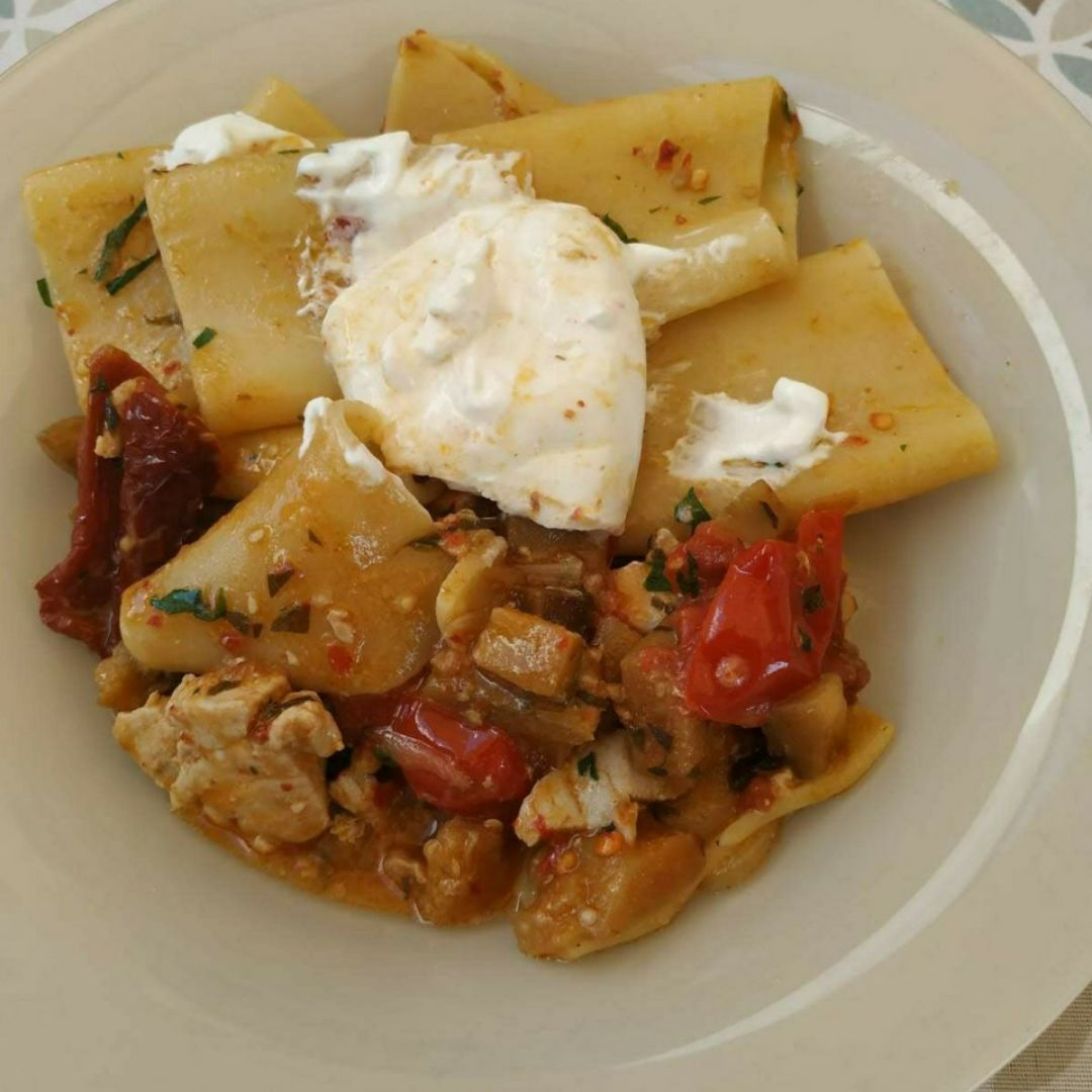Pasta con pesce spada e burrata Pasta con pesce spada e burrata