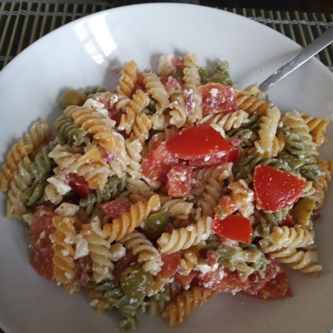 Ensalada de macarrones a la mediterránea