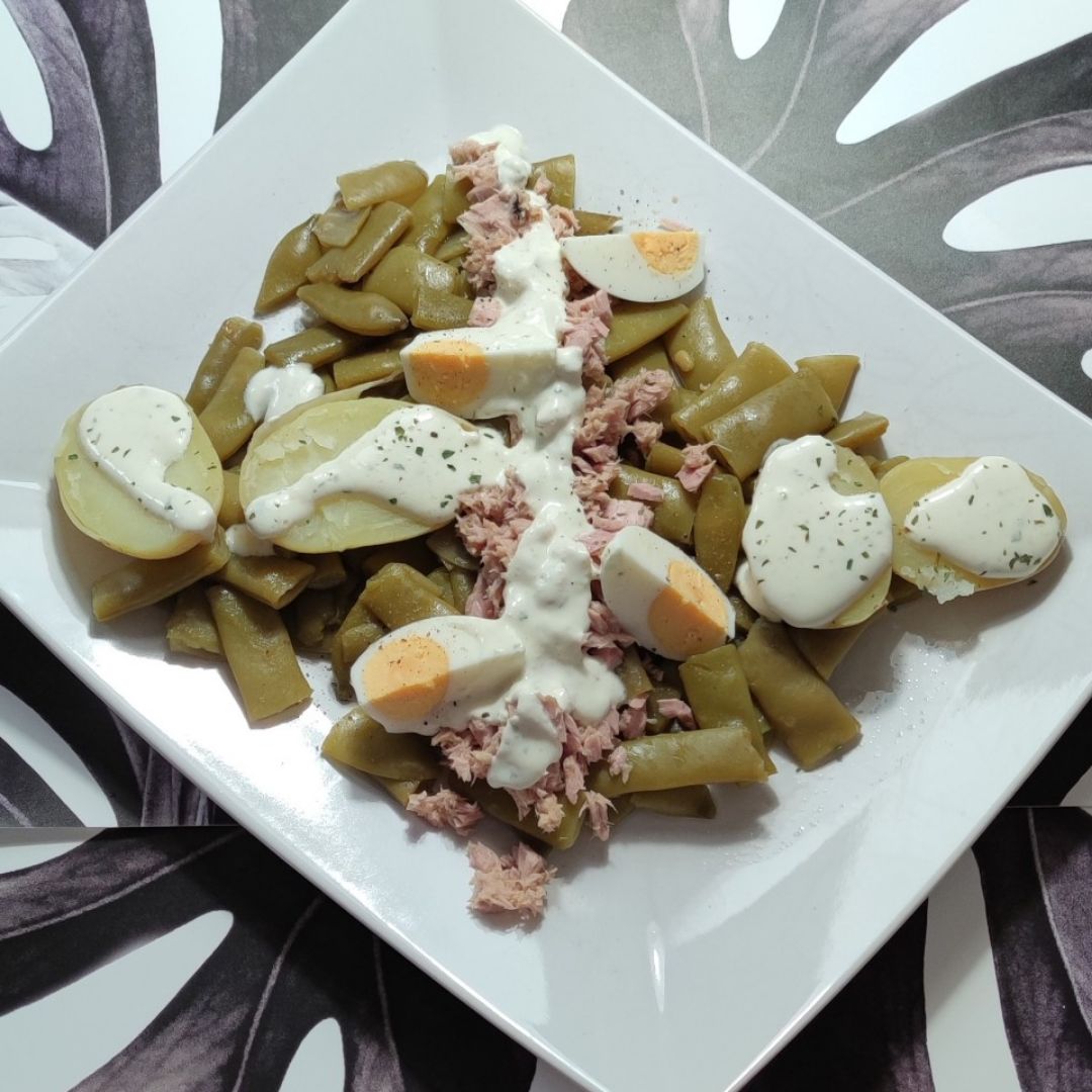 Ensalada de judías, patata, huevo cocido y atún Express