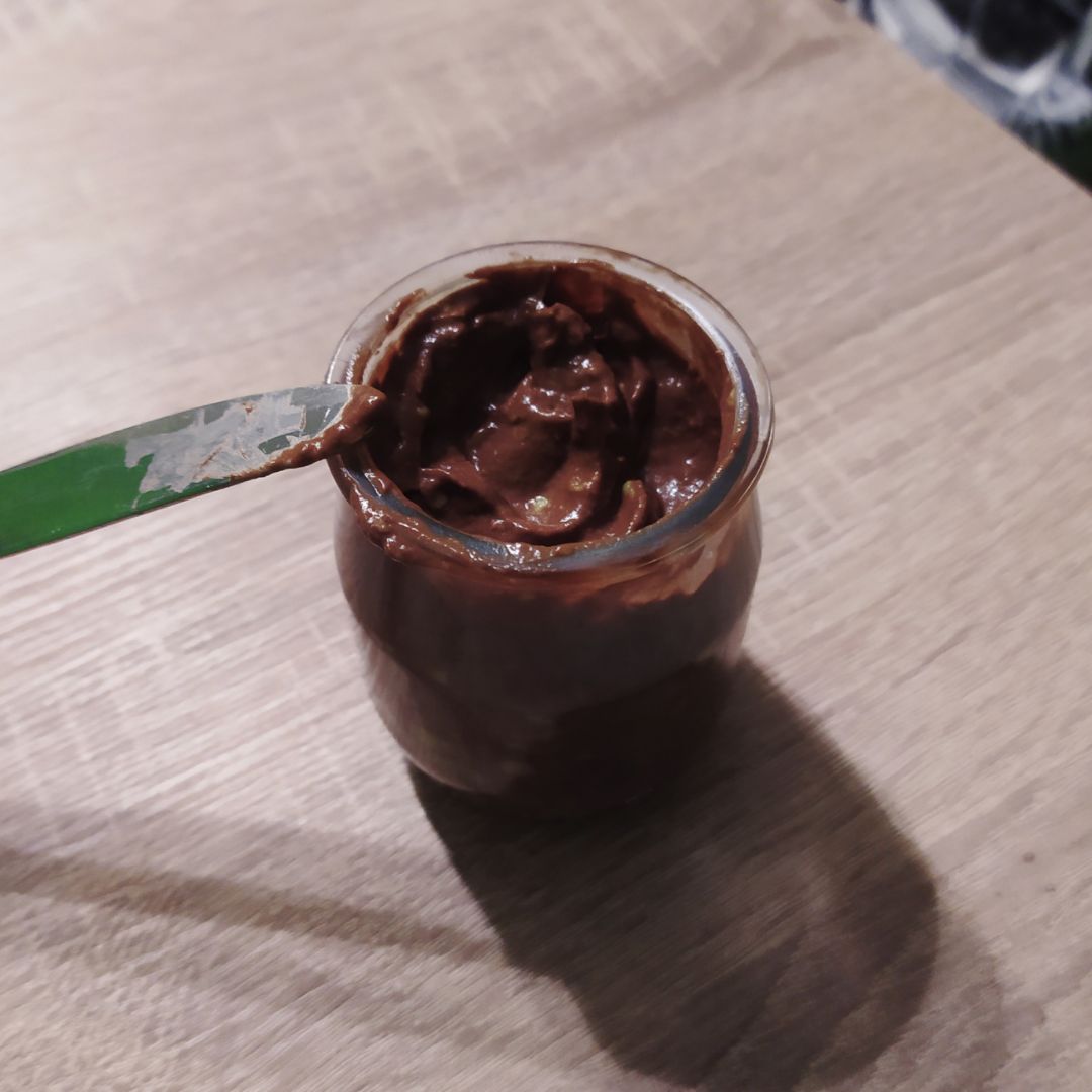 Falsa Nocilla de Aguacate, Cacao y Pistachos Falsa Nocilla de Aguacate, Cacao y Pistachos