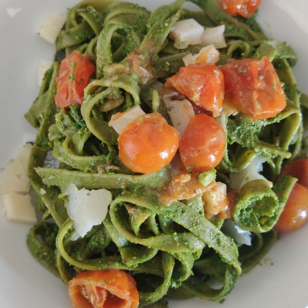 Tallarines con pesto de espinacas Tallarines con pesto de espinacas