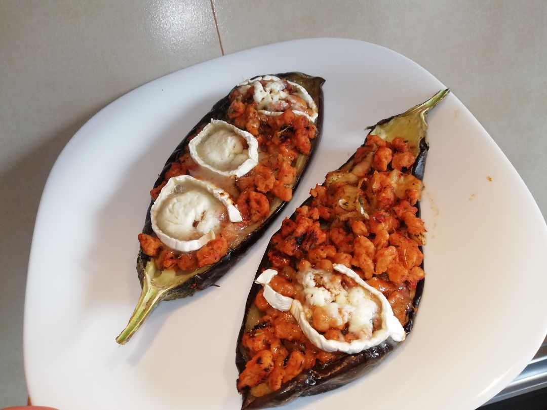 BERENJENA rellena de SOJA TEXTURIZADA al microondas 