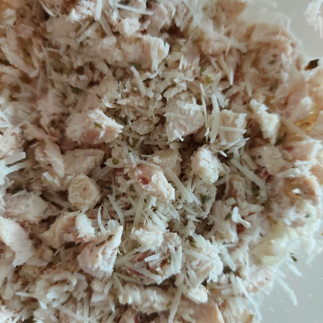 Croquetas de pollo y parmesano Paso 1 Croquetas de pollo y parmesano Paso 1