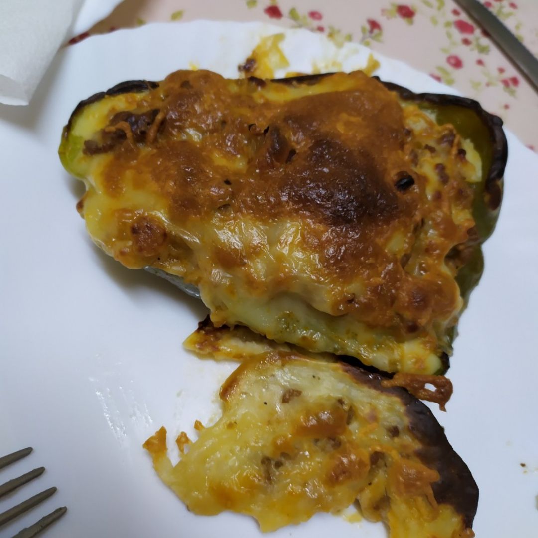 Pimientos rellenos de carne Pimientos rellenos de carne