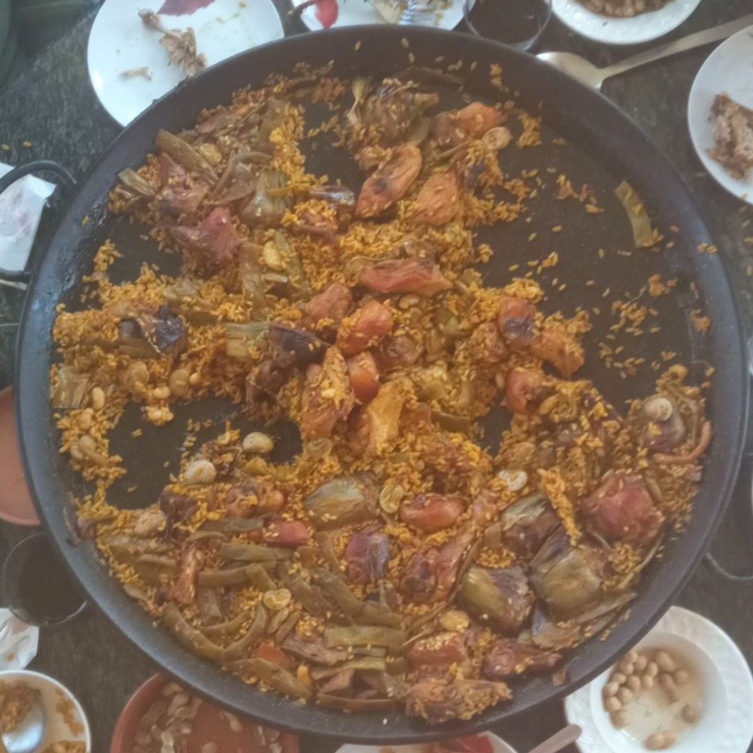 Paella valenciana Paella valenciana