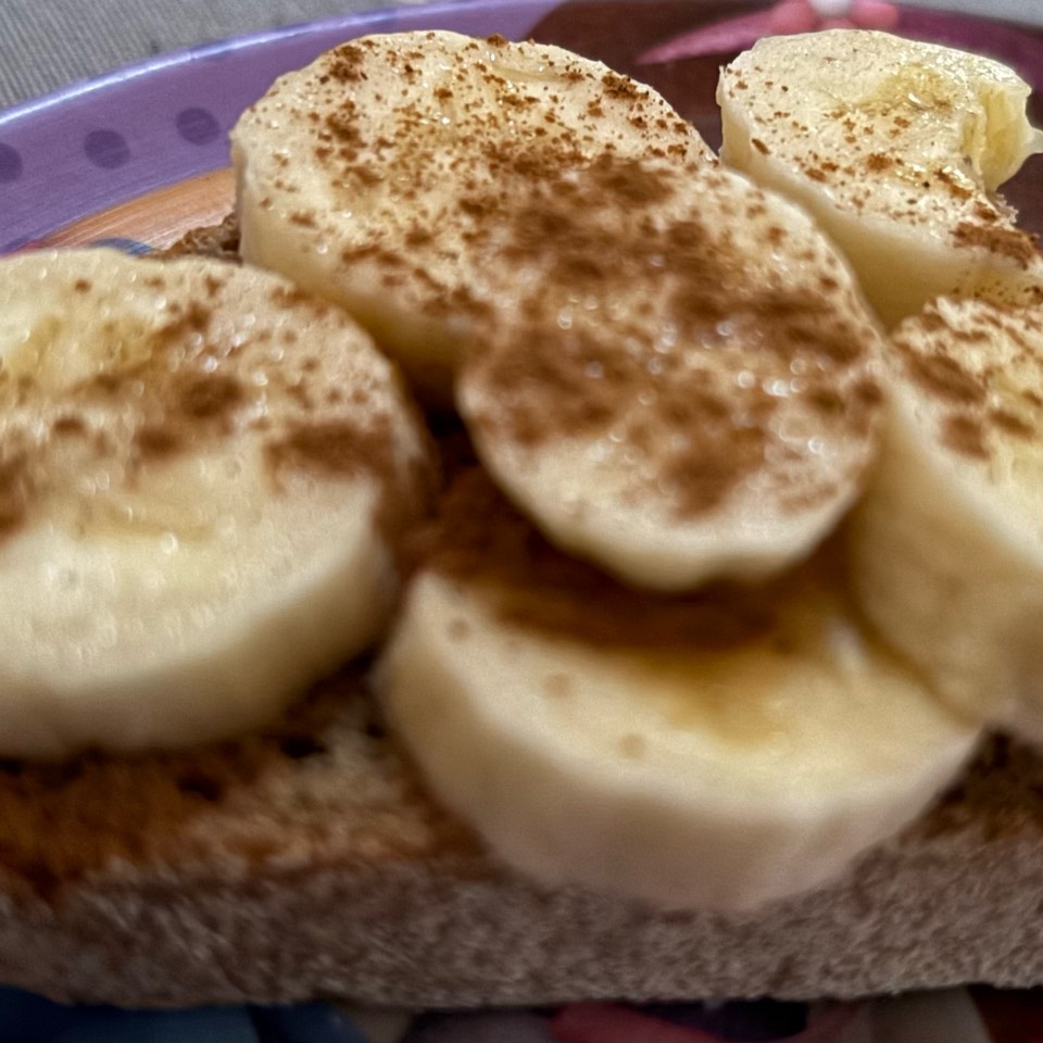 Pan integral, plátano y canela 