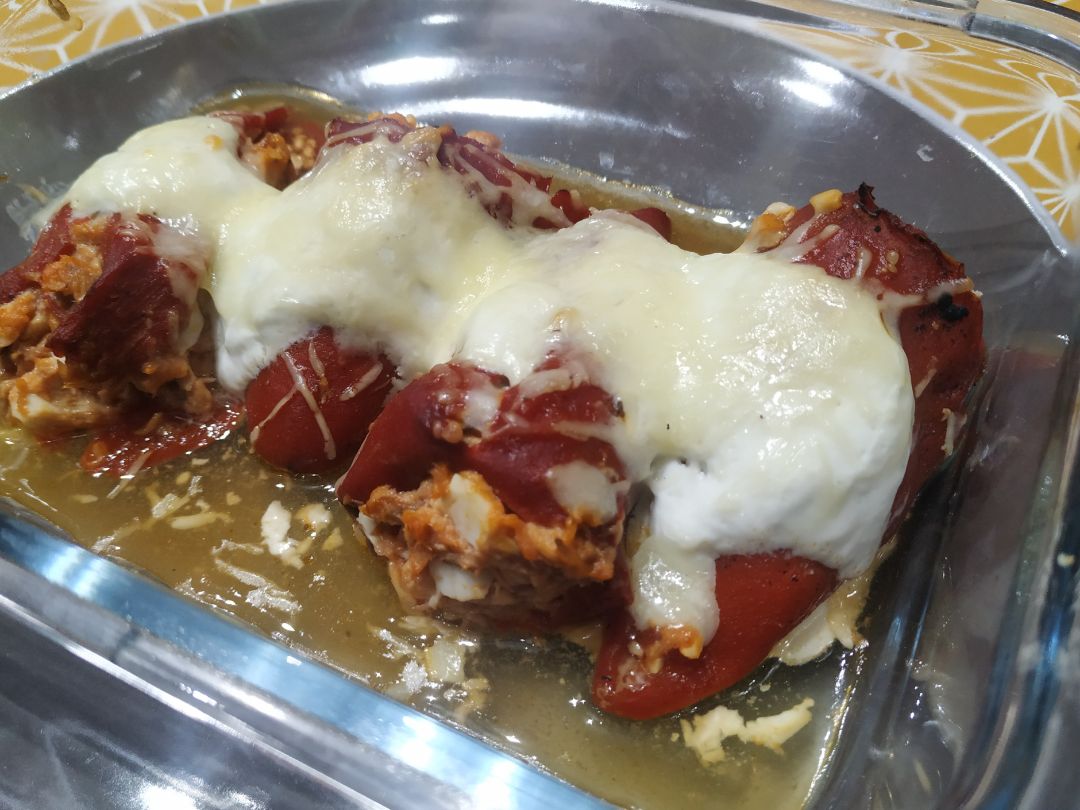 Pimientos rellenos de atún y huevo Pimientos rellenos de atún y huevo