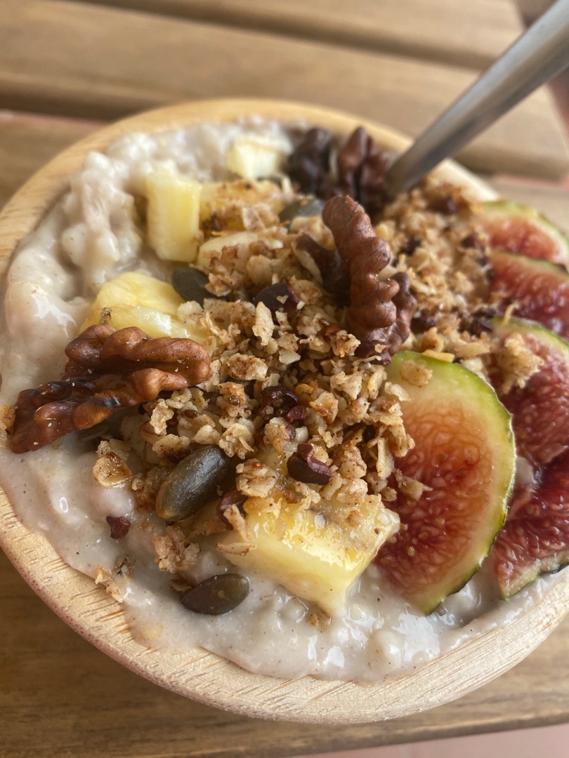 Porridge con higo, plátano y frutos secosStep 0