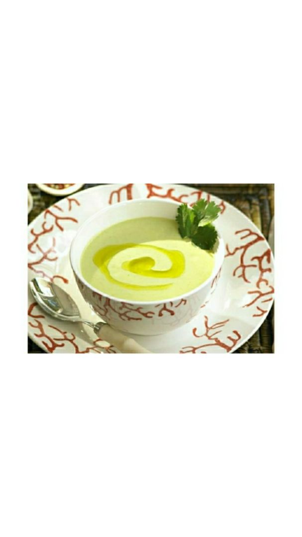 Crema de pepino, aguacate y pimiento verde Crema de pepino, aguacate y pimiento verde