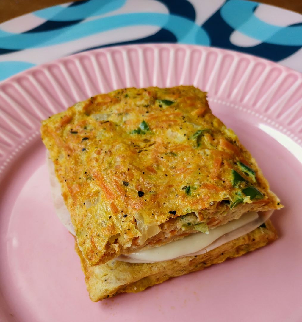Pastel de verduras con relleno de jamón York y mozzarella Pastel de verduras con relleno de jamón York y mozzarella