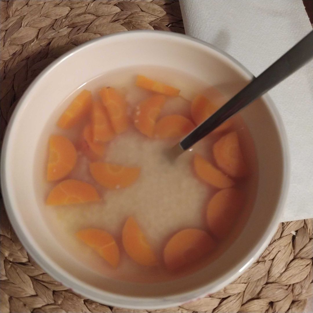 Sopa de cuscús con zanahoria Sopa de cuscús con zanahoria