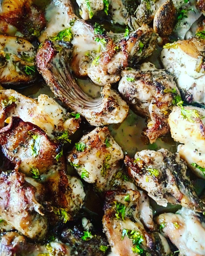 "Conejo con cilantro y lima". "Conejo con cilantro y lima".
