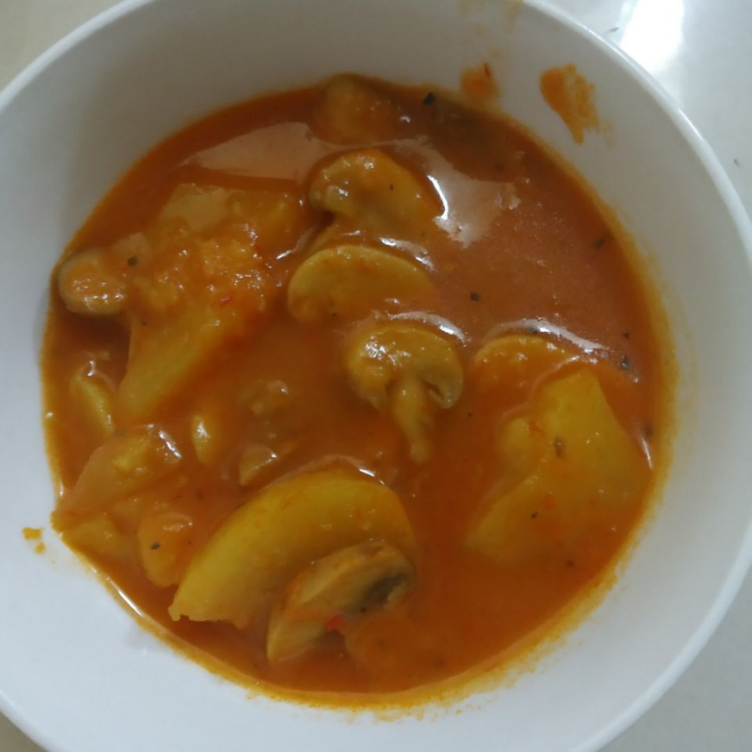 #Platoestrella de guiso de patatas con champiñones