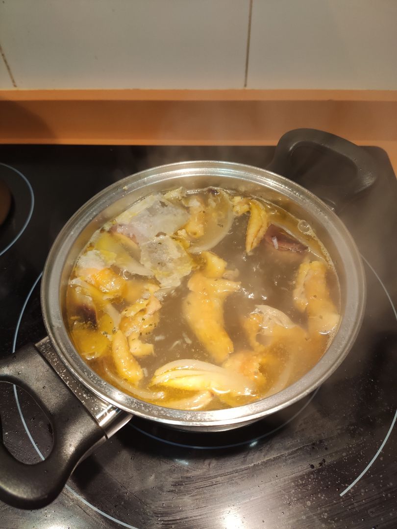 Caldo de pollo (al horno) Caldo de pollo (al horno)