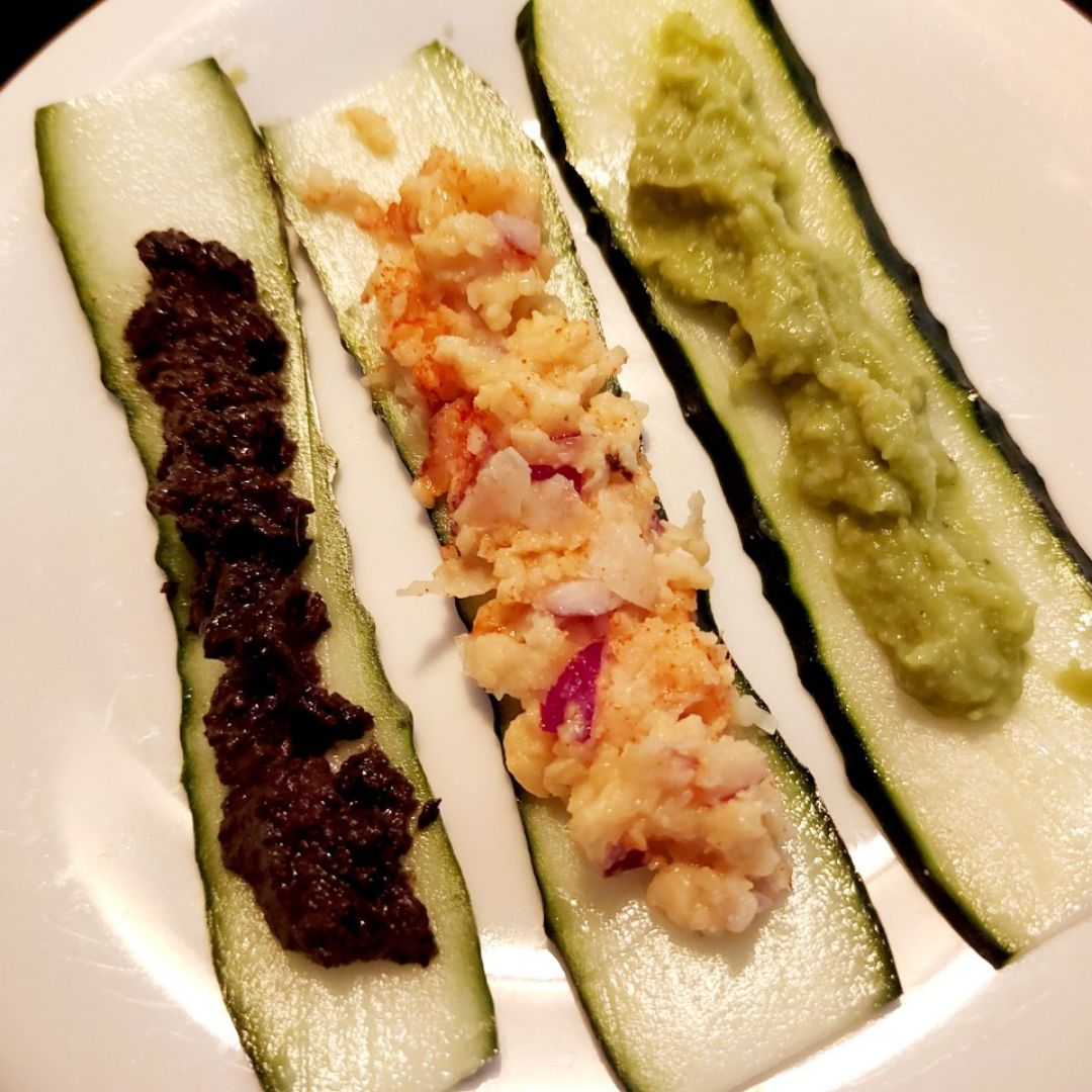 🥒🥒🥒Pepino relleno de hummus (olivada, pimientos asados, garbanzos y aguacate)🥒🥒🥒 Paso 3 🥒🥒🥒Pepino relleno de hummus (olivada, pimientos asados, garbanzos y aguacate)🥒🥒🥒 Paso 3