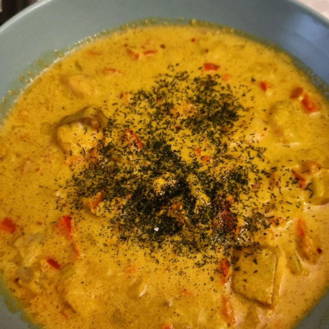 Sopa de pescado al curry Sopa de pescado al curry