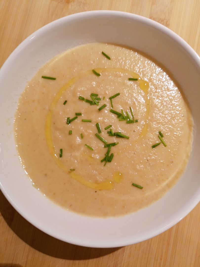 Crema de puerros y almendras Crema de puerros y almendras