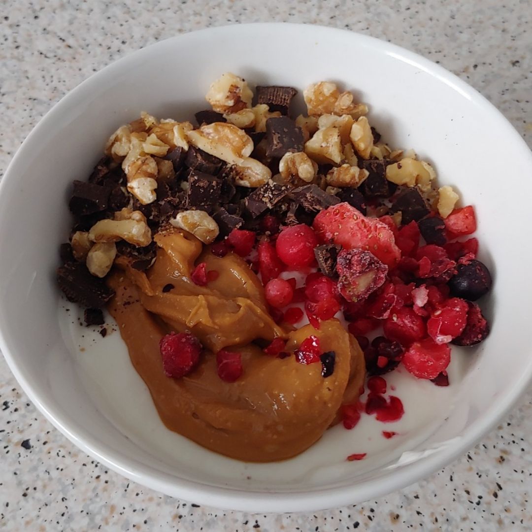 Yogur con toppings
