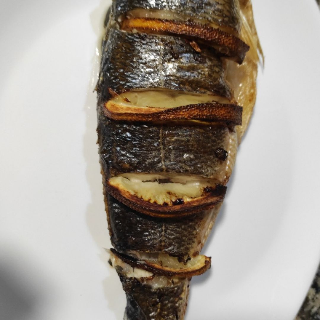 Lubina al limon hecha la freidora sin aceite Lubina al limon hecha la freidora sin aceite