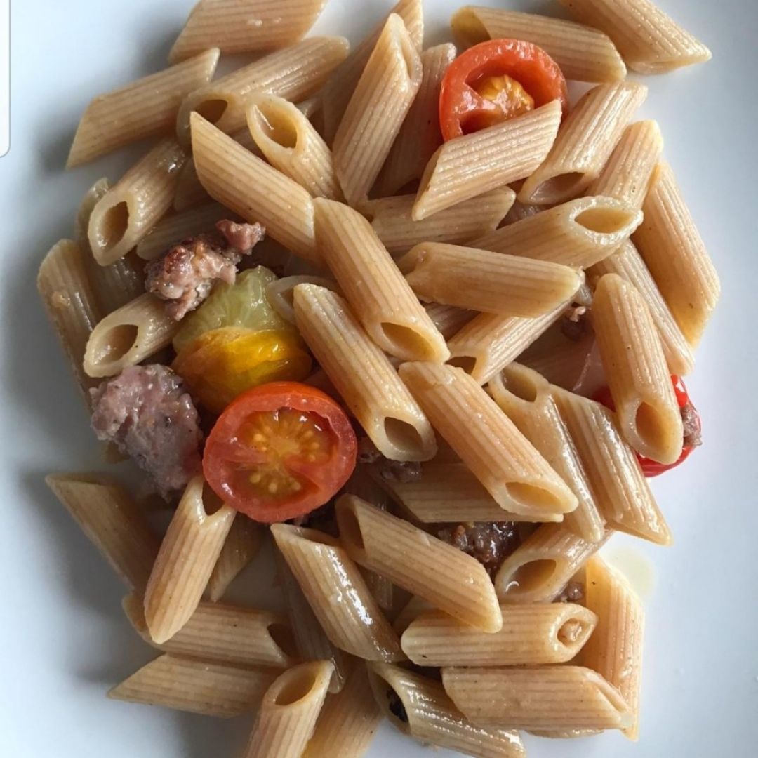 Macarrones con butifarra esparracada Macarrones con butifarra esparracada