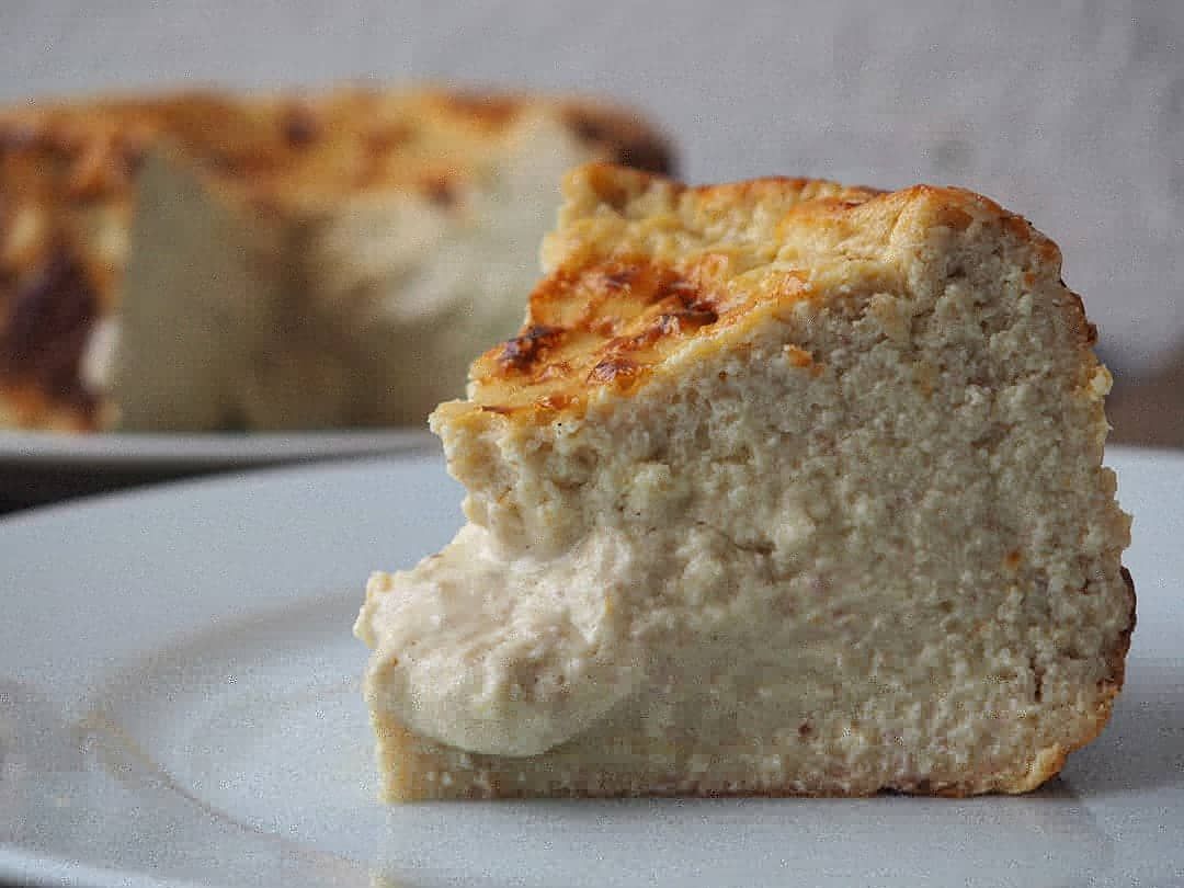 CHEESECAKE CREMOSO DE QUESO AZUL CHEESECAKE CREMOSO DE QUESO AZUL