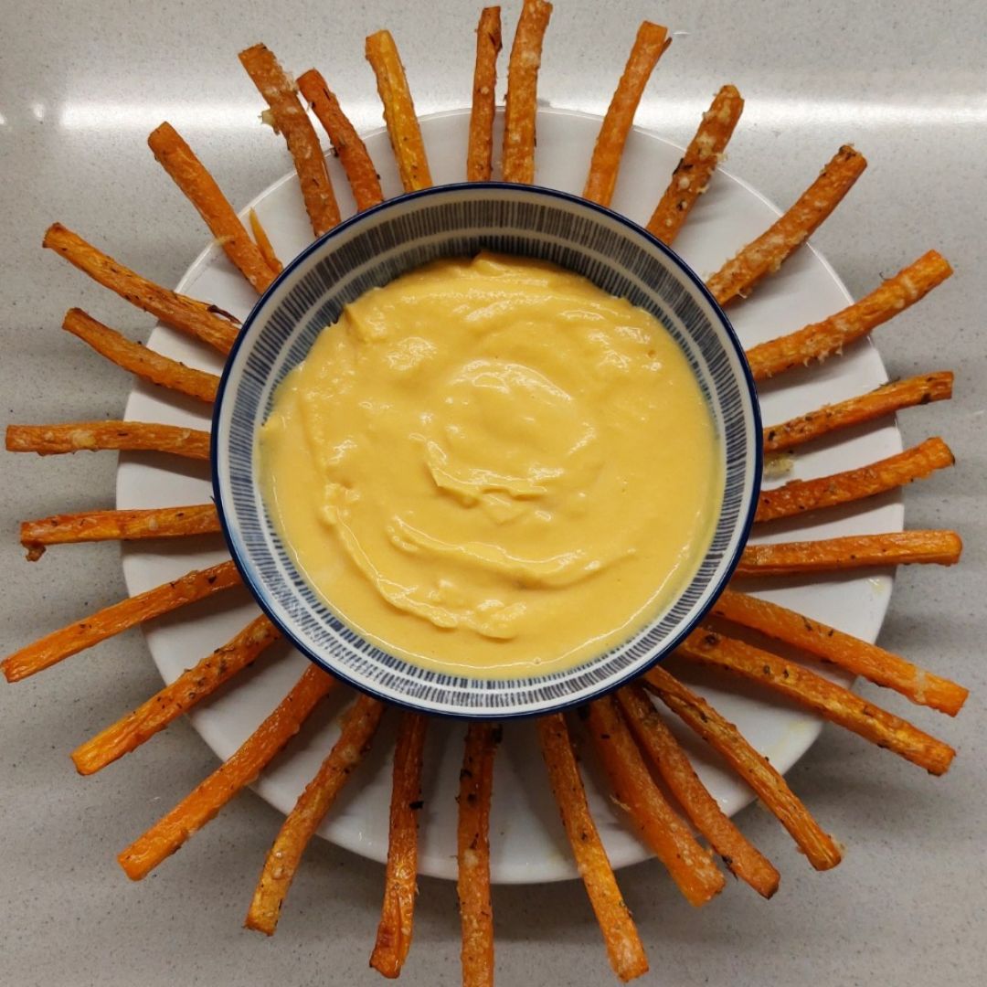 Palitos de zanahoria con salsa de calabaza. Palitos de zanahoria con salsa de calabaza.