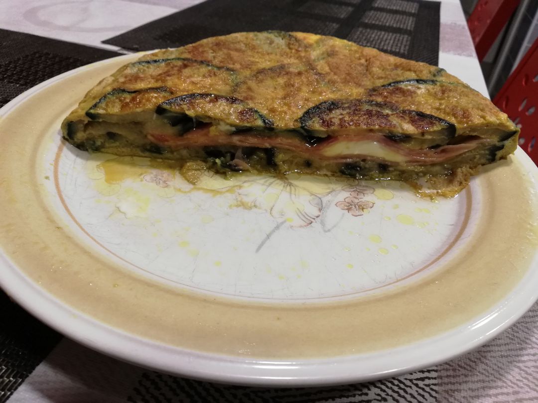 Tortilla de berenjenas, queso y pavo Tortilla de berenjenas, queso y pavo