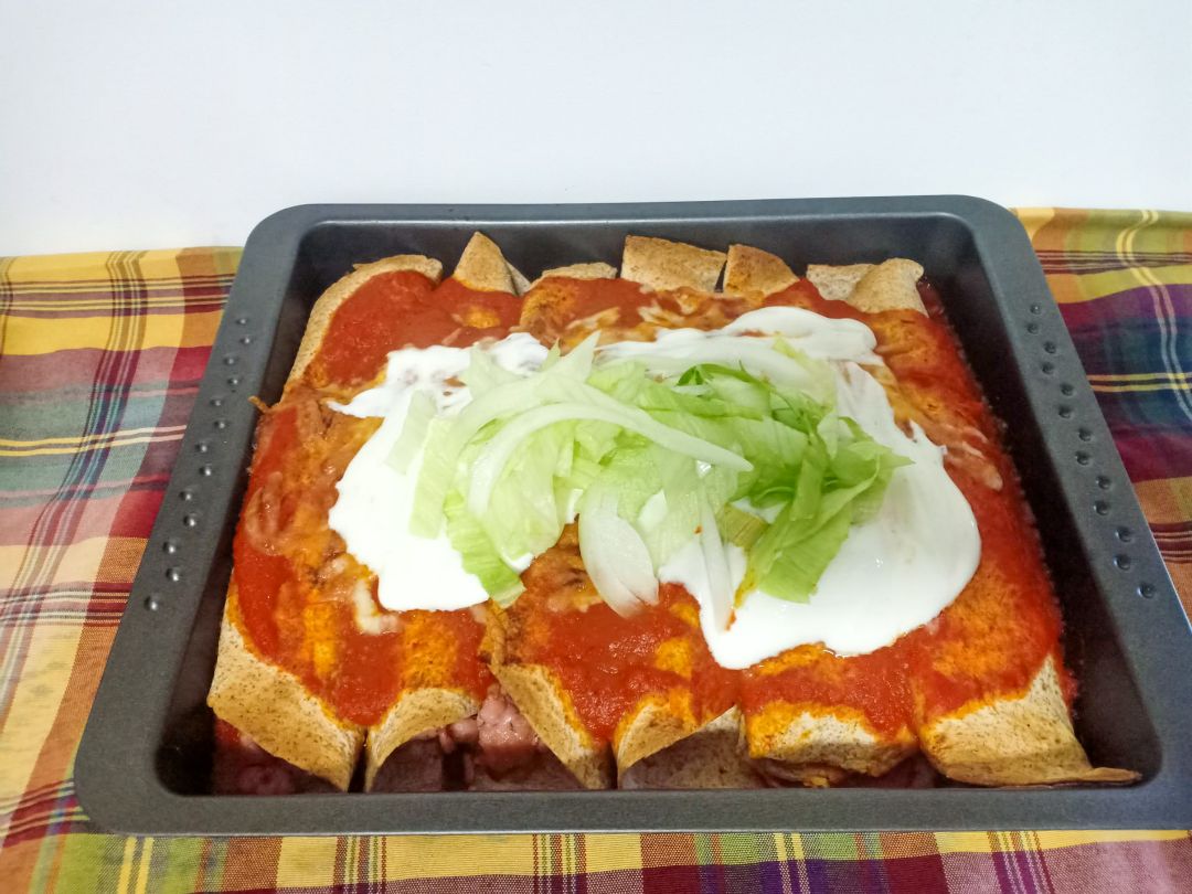 Enchiladas de picadillo de pollo en salsa roja🇲🇽 Enchiladas de picadillo de pollo en salsa roja🇲🇽