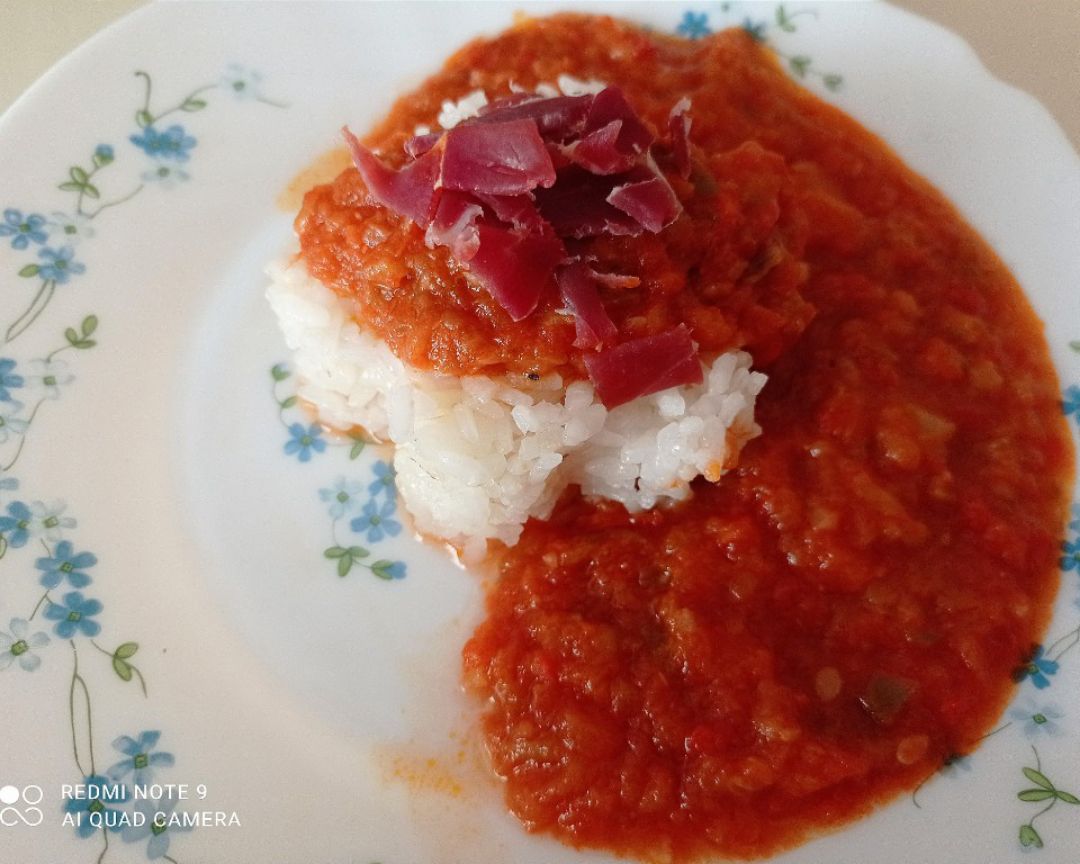 Arroz blanco con pisto