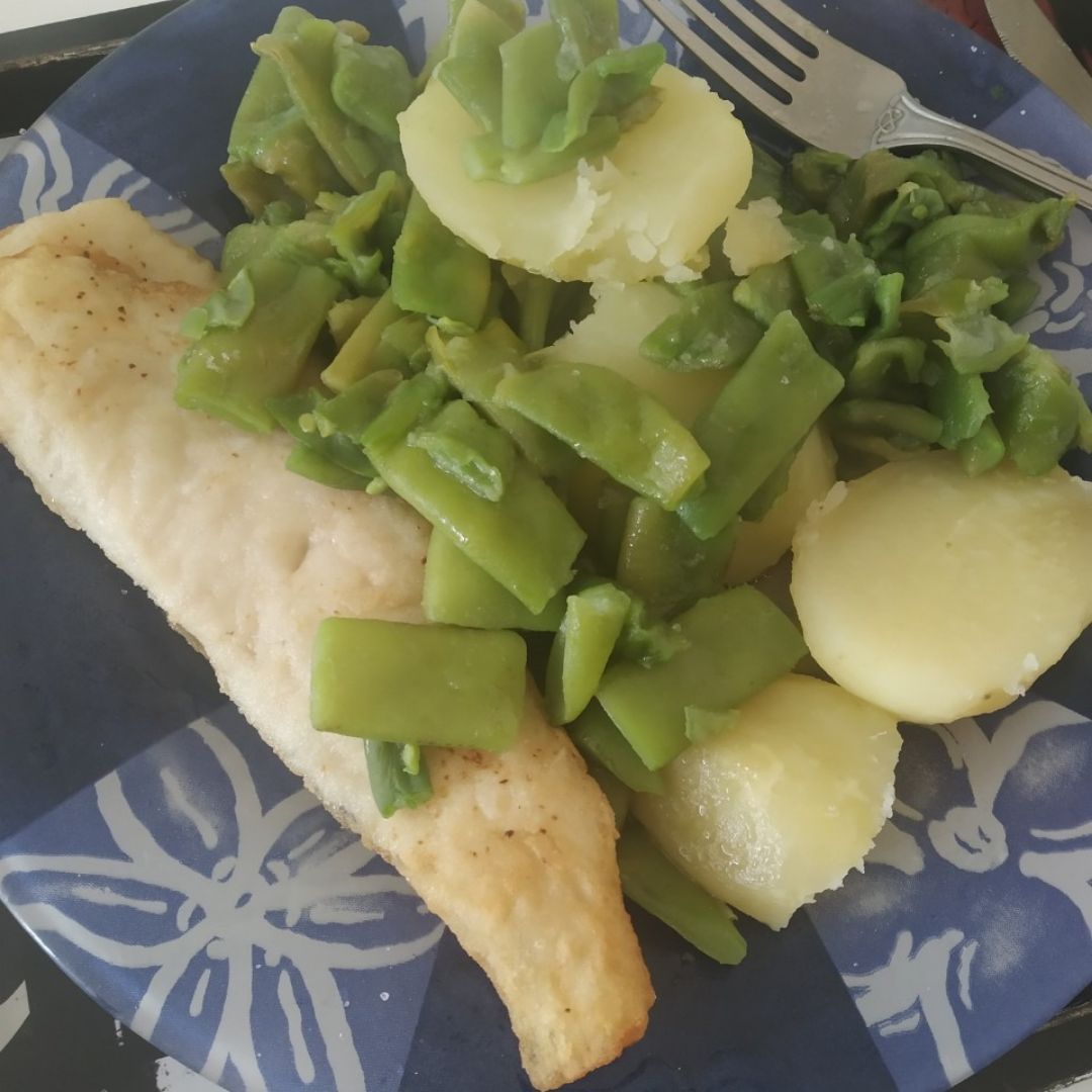 Merluza y judías con patatas Merluza y judías con patatas