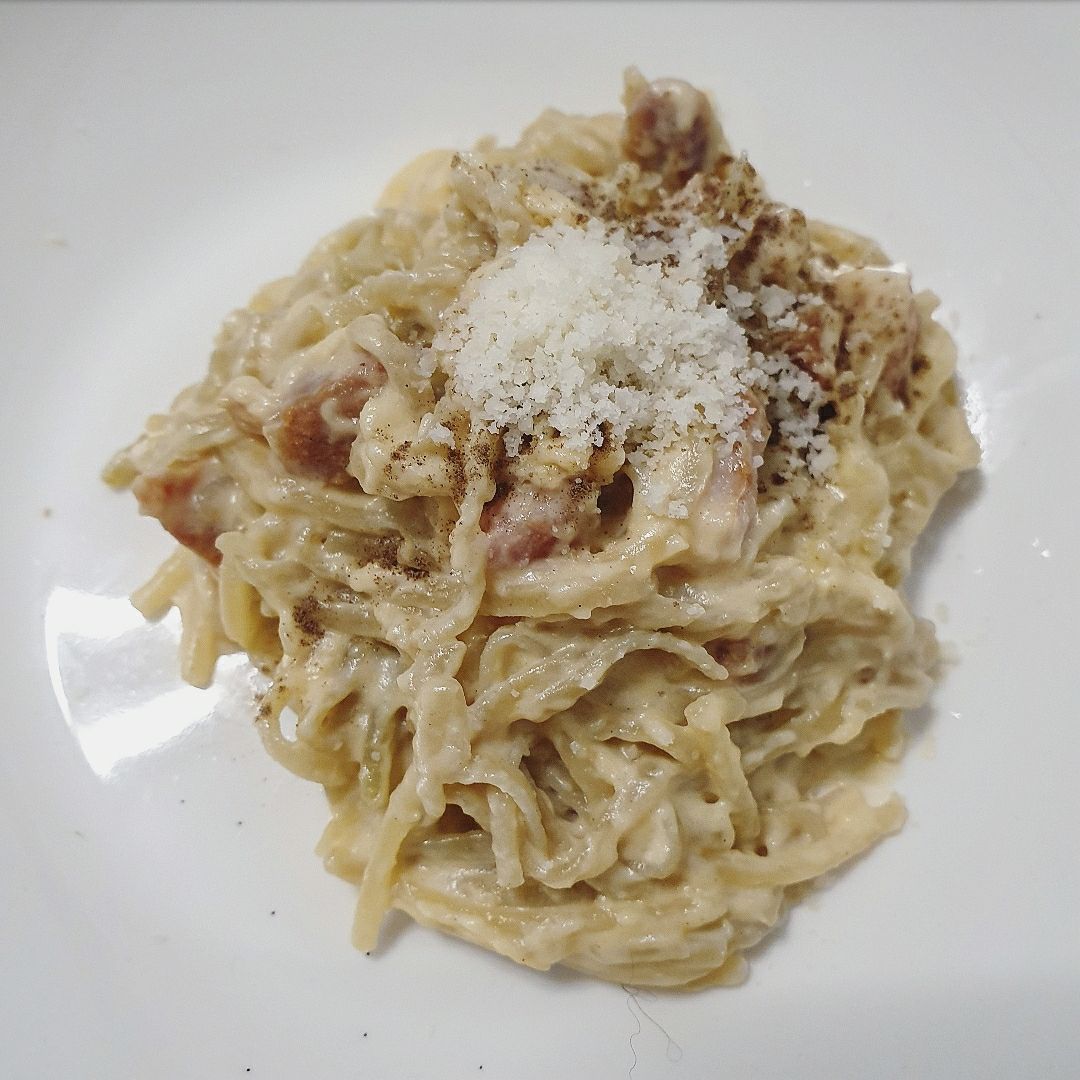 Pasta a la carbonara 🍝 Pasta a la carbonara 🍝