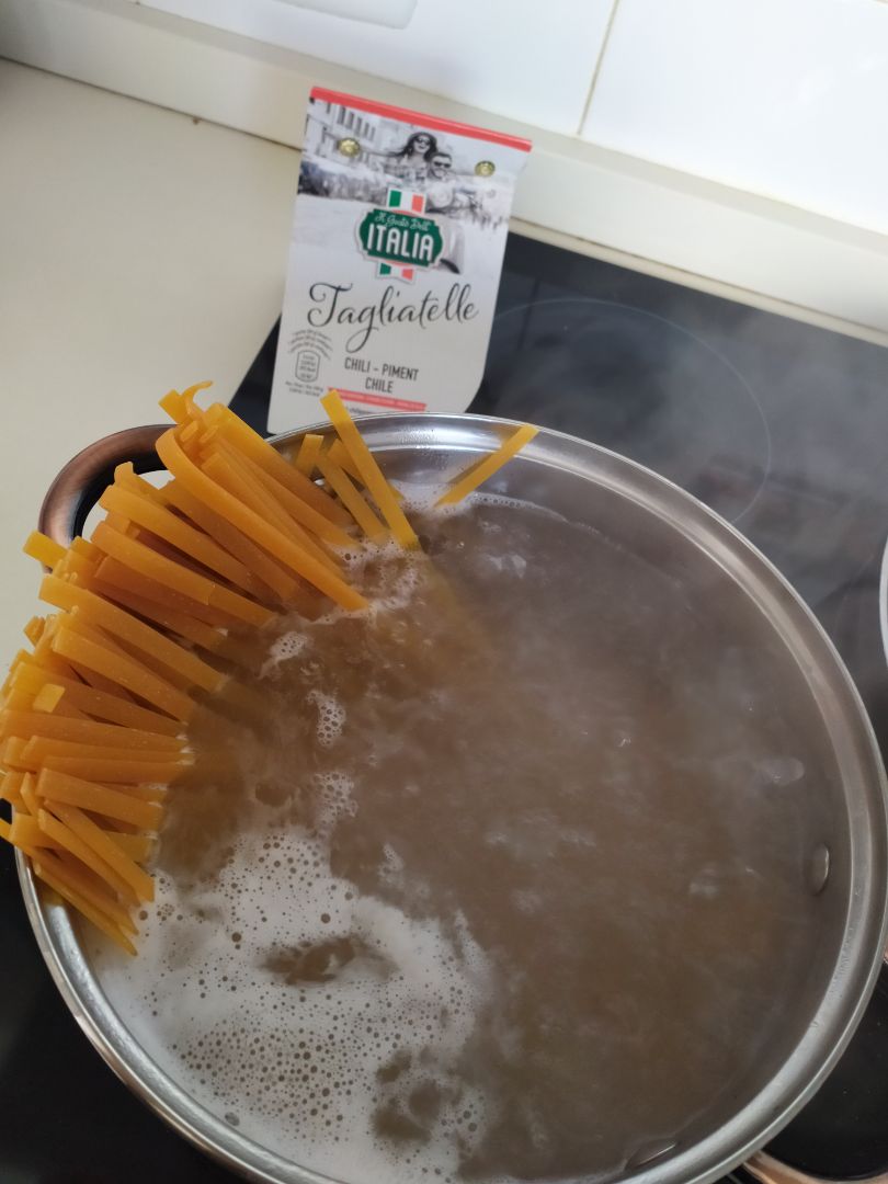 Tallarines de guindilla con gambas al ajillo Paso 0 Tallarines de guindilla con gambas al ajillo Paso 0