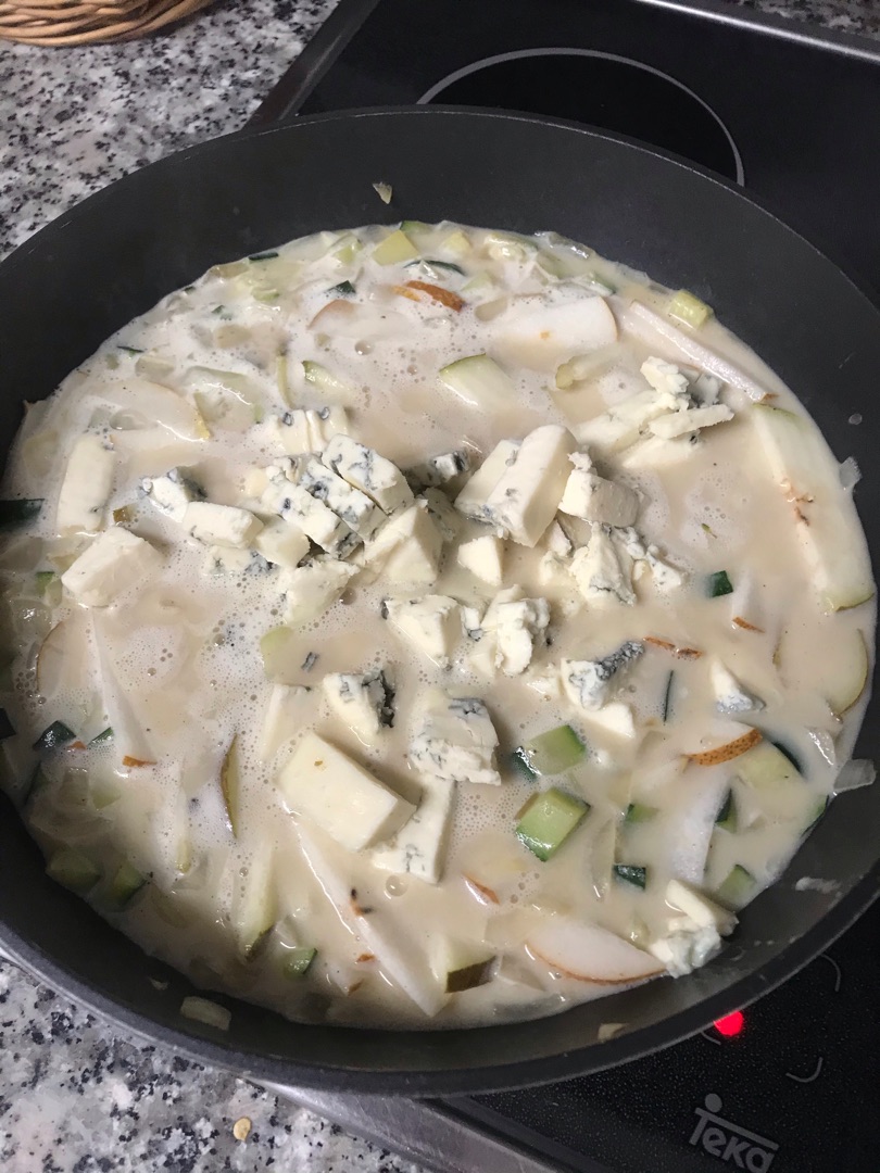 Pasta con salsa de pera y gorgonzola 🍐 Step 0