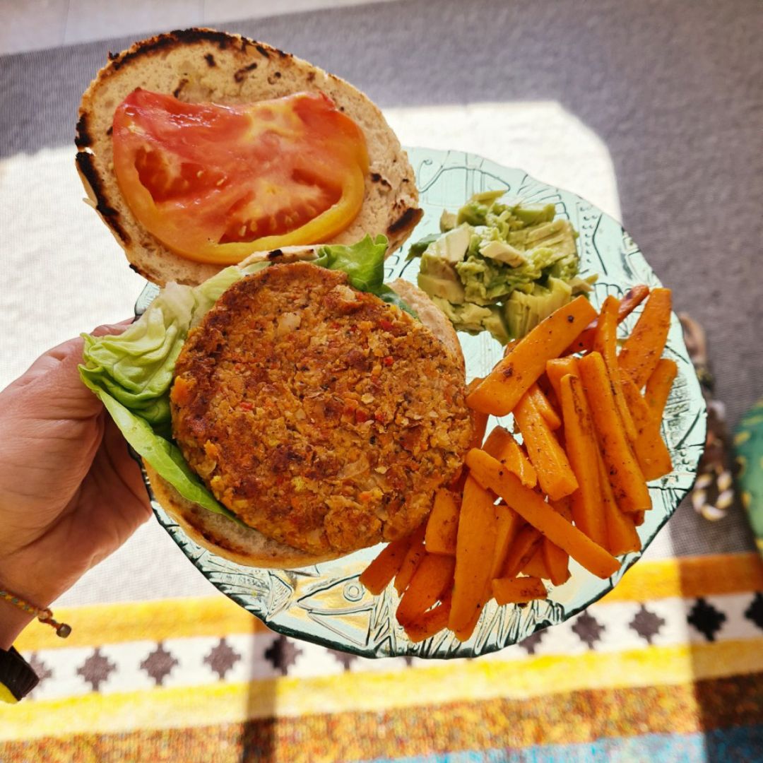 Hamburguesa de lentejas y heura Hamburguesa de lentejas y heura