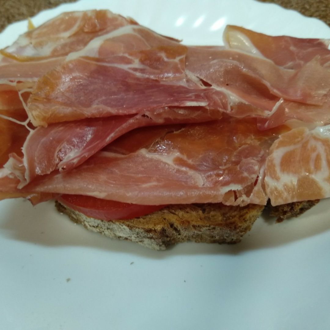 Tostada con aceite jamón