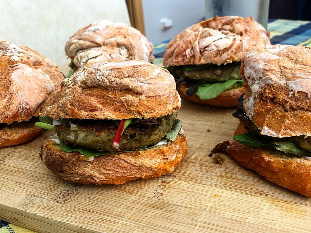 HAMBURGUESA DE LENTEJAS HAMBURGUESA DE LENTEJAS