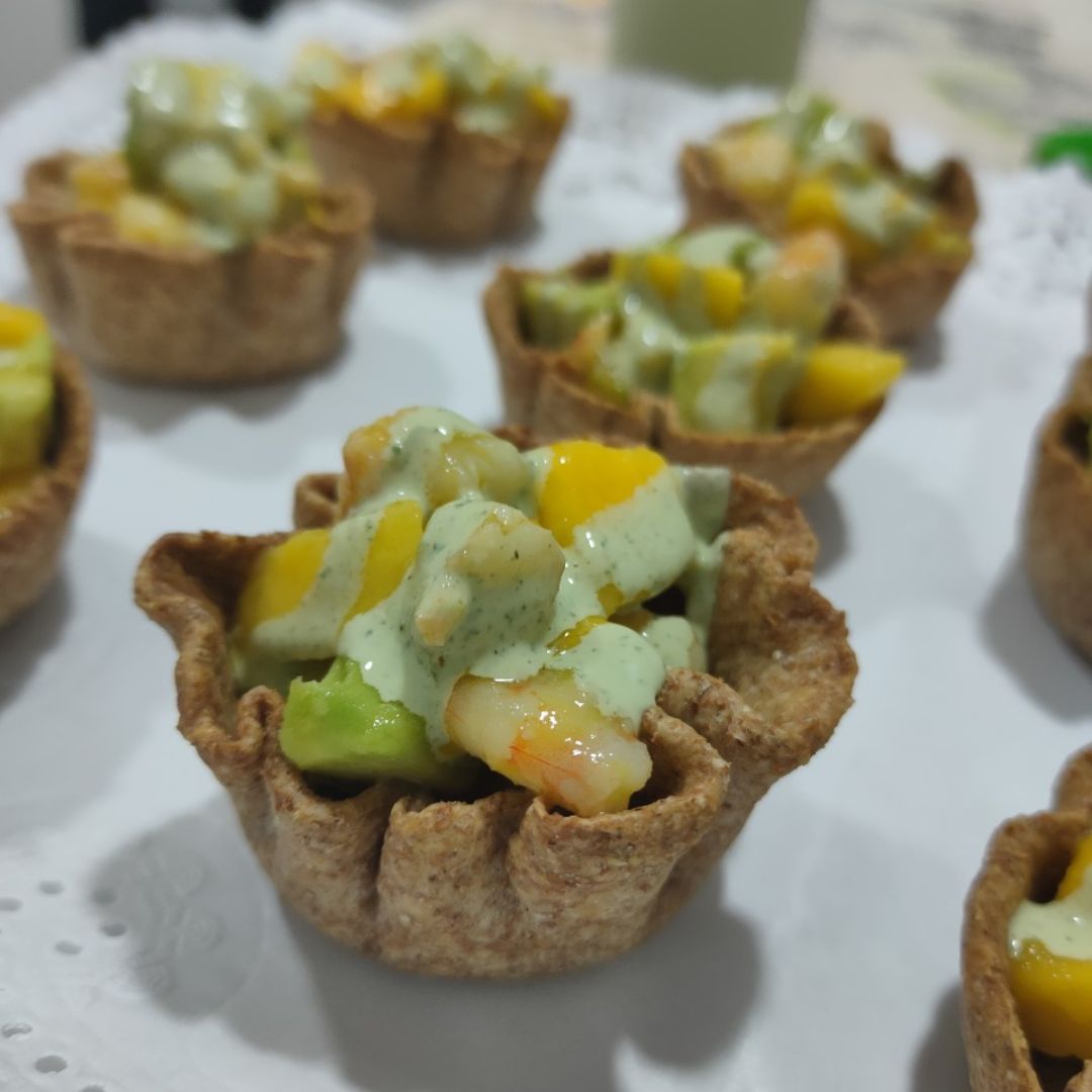 Cestitas refrescantes con mayonesa de hierbabuena Cestitas refrescantes con mayonesa de hierbabuena