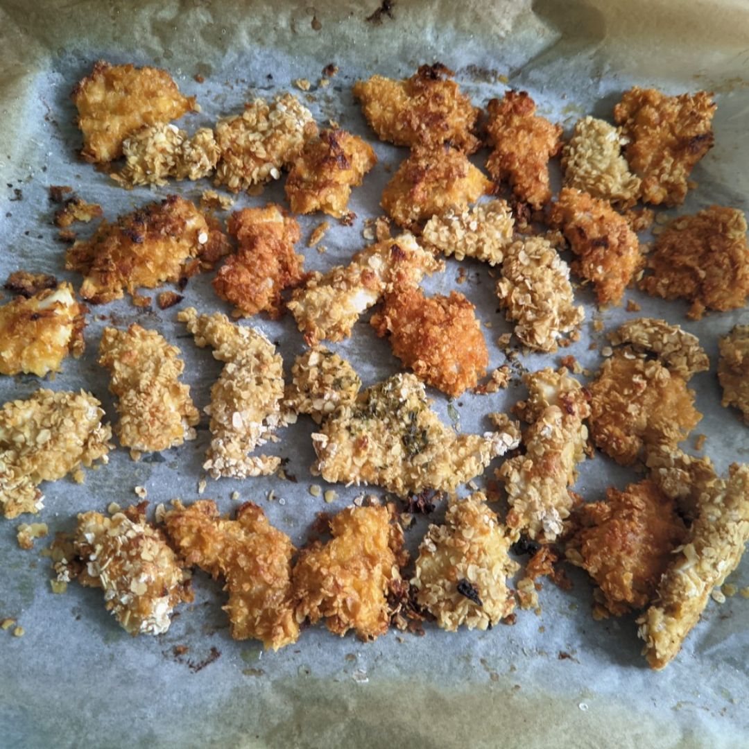 Varias variedades de nuggets de pollo Varias variedades de nuggets de pollo