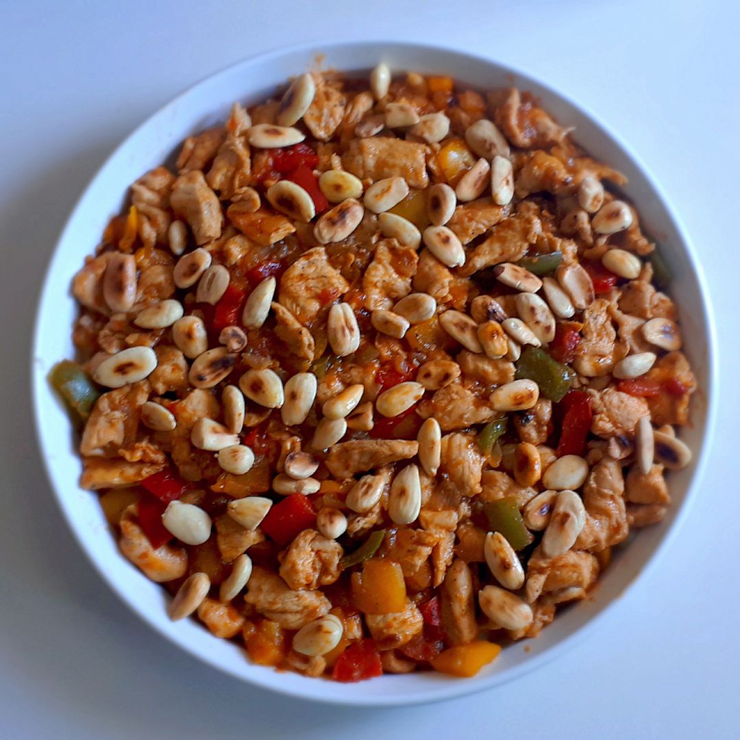 Pollo con verduras y almendras tostadas Pollo con verduras y almendras tostadas