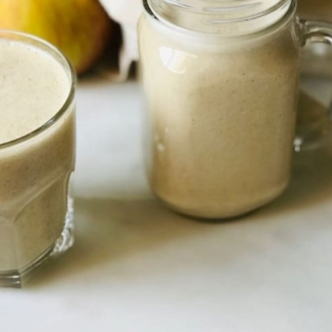 Batido proteico de plátano y manzana Batido proteico de plátano y manzana