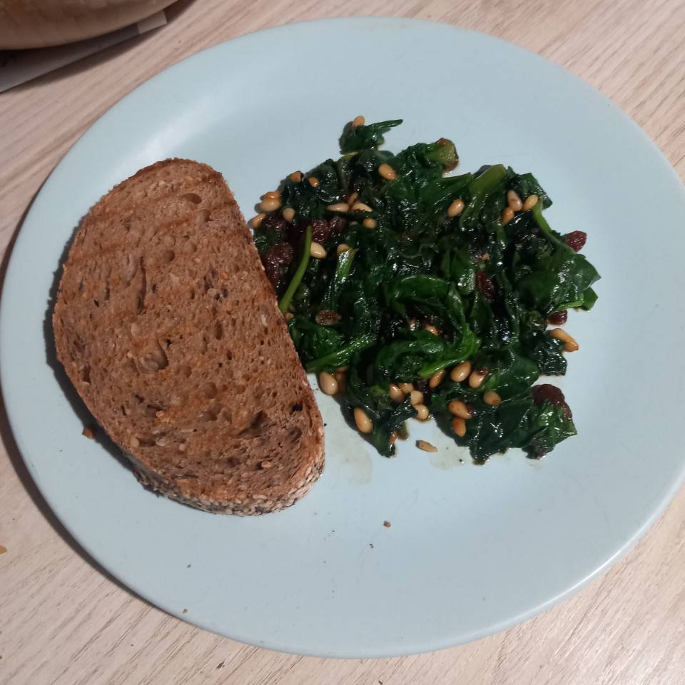 Espinacas con piñones Espinacas con piñones