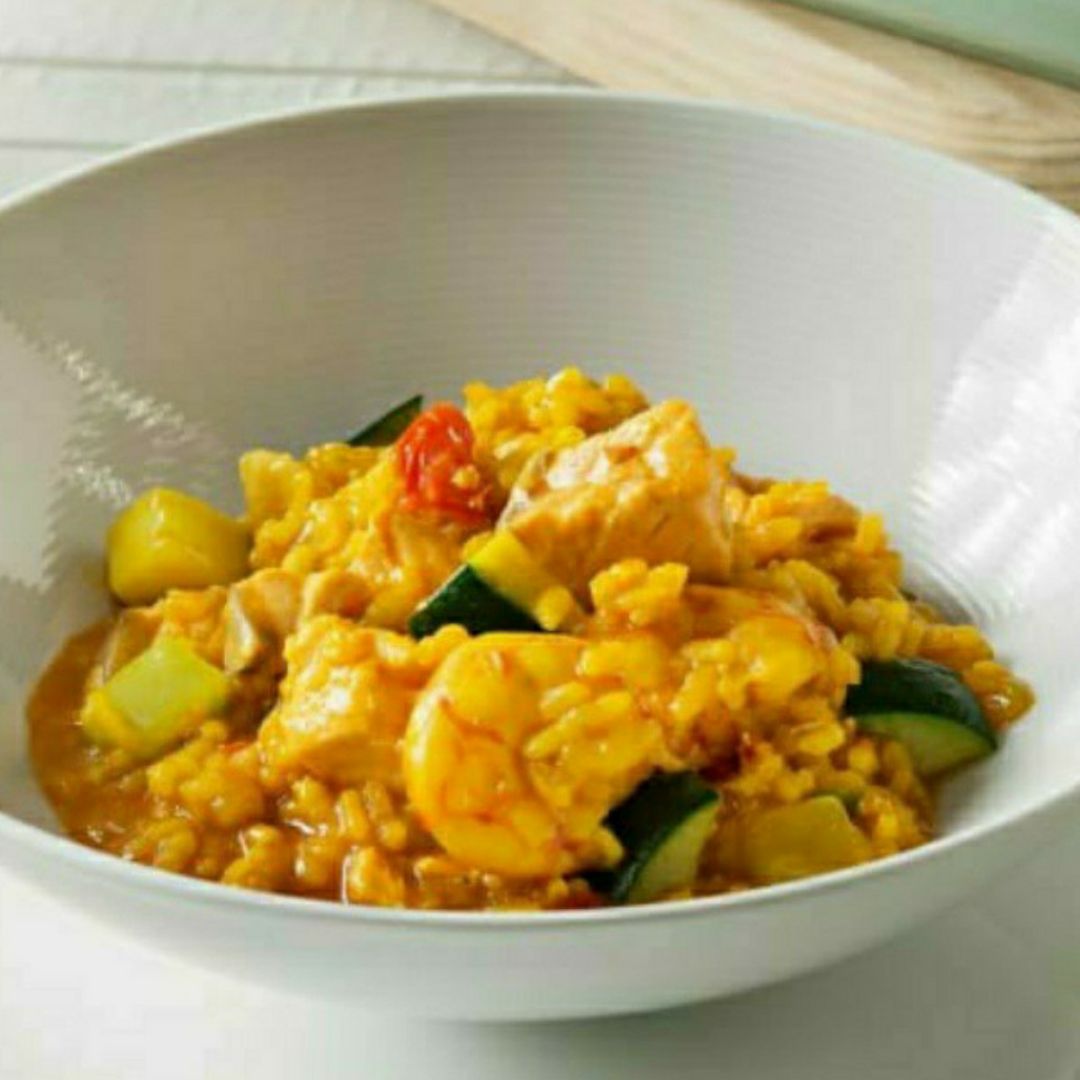 Arroz cremoso de gambones, salmón y verduras. Arroz cremoso de gambones, salmón y verduras.
