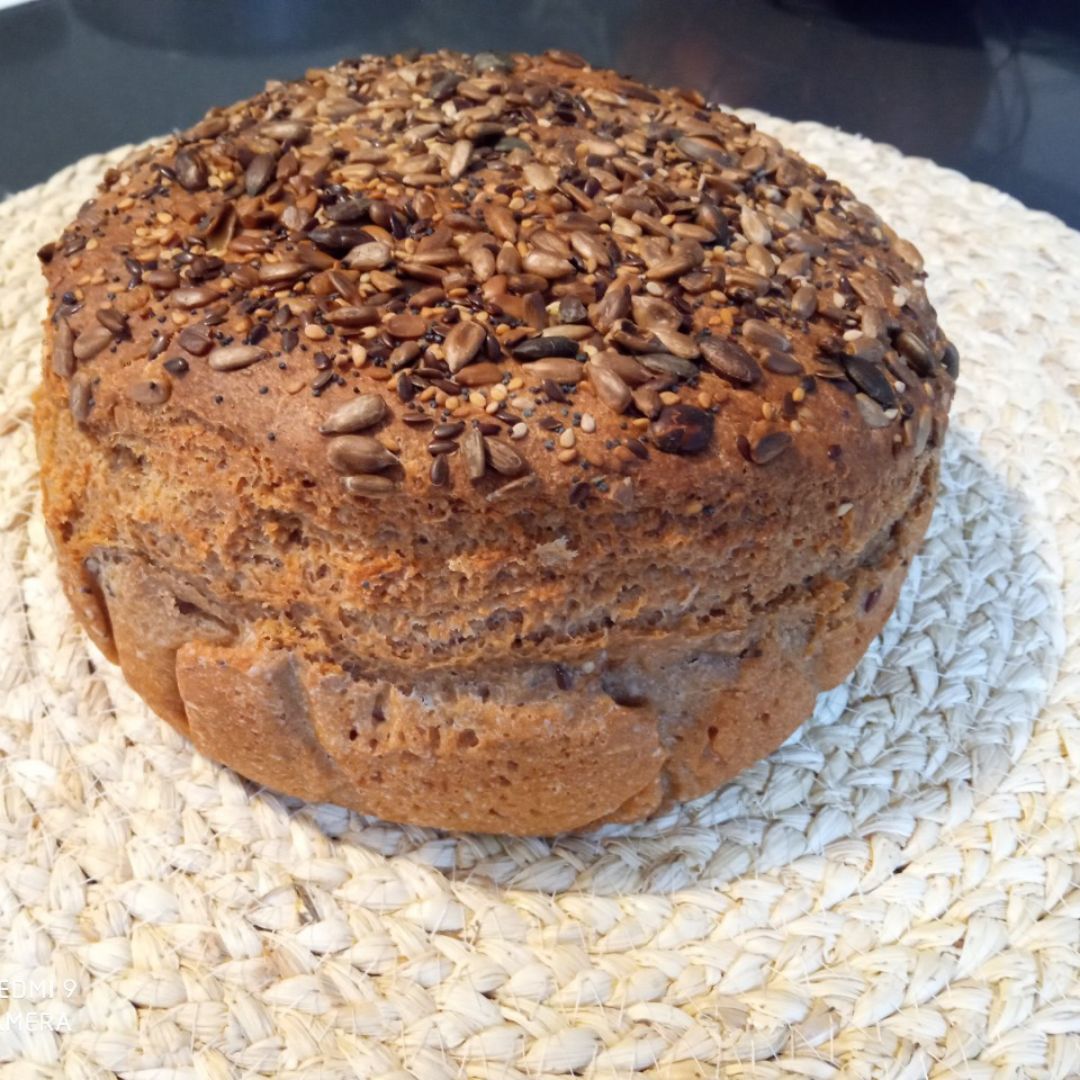 Pan de espelta y semillas Pan de espelta y semillas