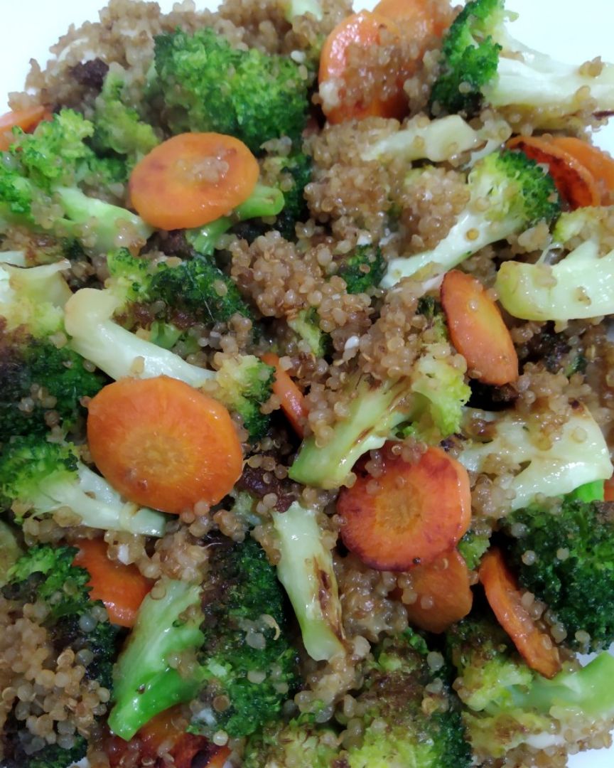 Quinoa con brócoli y zanahorias Quinoa con brócoli y zanahorias