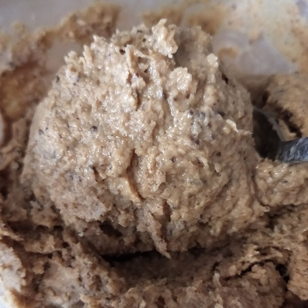 Helado de plátano, crema de cacahuete y yogurt Helado de plátano, crema de cacahuete y yogurt