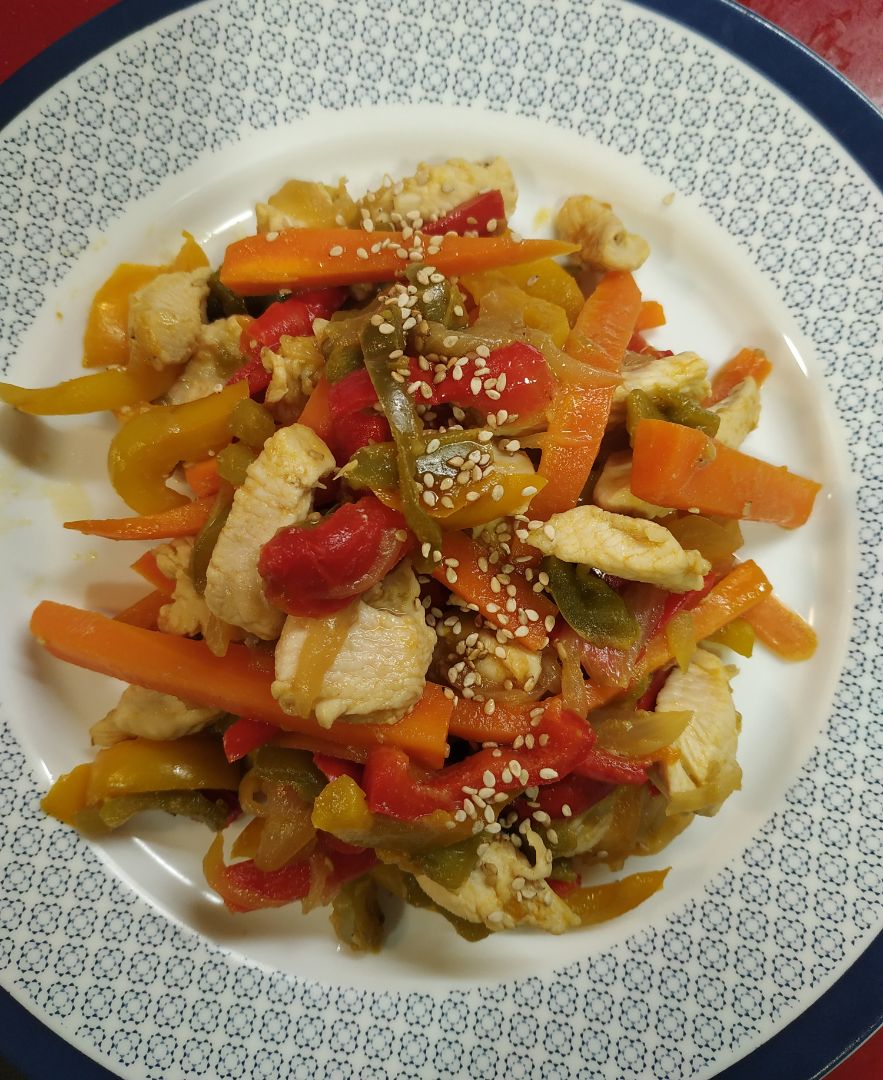 Pollo estilo wok Pollo estilo wok